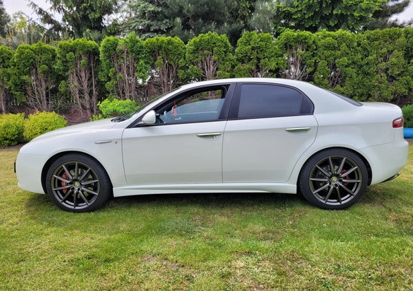 Alfa Romeo 159 cena 22500 przebieg: 332000, rok produkcji 2009 z Sochaczew małe 172